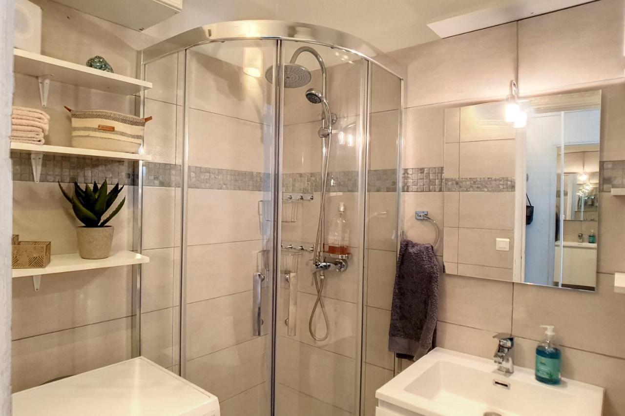 Henri Camille Real Estate - Carnot - 8min Palais Apartment *